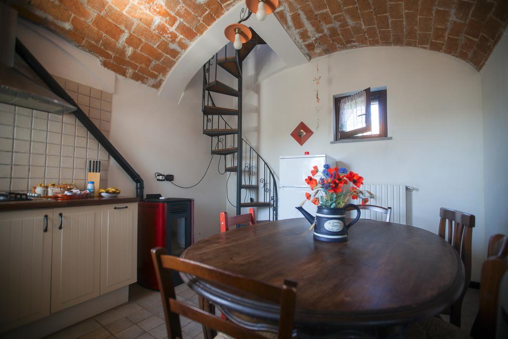 Aparthotel Ca Borgo Vecchio Brusasco Pokoj fotografie